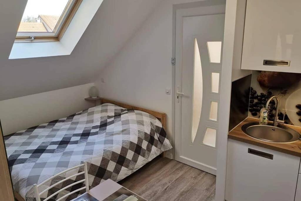 Appartamento Studio Cosy Douillet et Fonctionnel Savigny-le-Temple Esterno foto