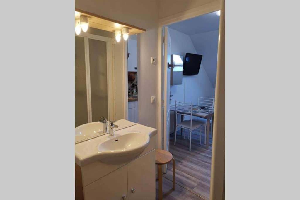 Appartamento Studio Cosy Douillet et Fonctionnel Savigny-le-Temple Esterno foto